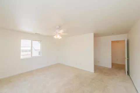 Bedroom - 188 Woodcliff Dr, Redding, CA 96003 photo 8 of 8