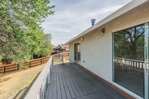 Exterior - 188 Woodcliff Dr, Redding, CA 96003 photo 3 of 8