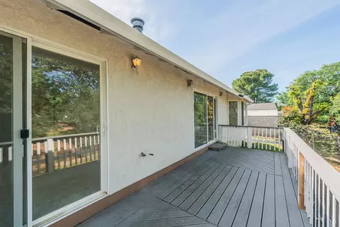 Exterior - 188 Woodcliff Dr, Redding, CA 96003 photo 2 of 8