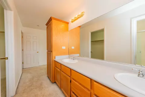 Bath - 188 Woodcliff Dr, Redding, CA 96003 photo 3 of 4