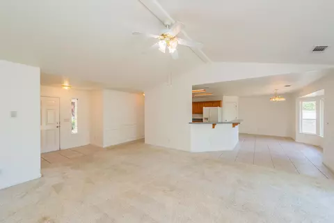 Living - 188 Woodcliff Dr, Redding, CA 96003 photo 5 of 8