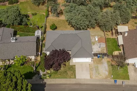 View/Area - 188 Woodcliff Dr, Redding, CA 96003 photo 4 of 4