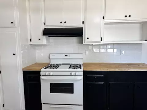 Kitchen - 3732 Mercury Dr, Redding, CA 96002 photo 2 of 2