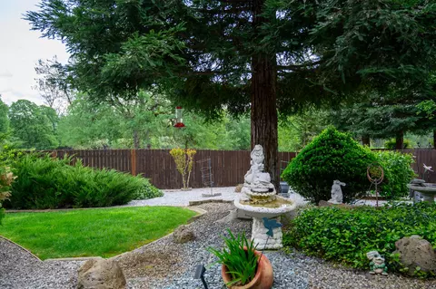 Exterior - 2071 Hope Ln, Redding, CA 96003 photo 4 of 12