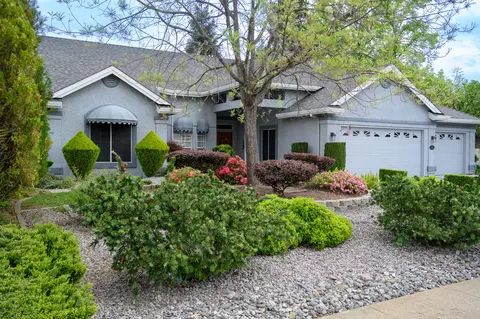 Exterior - 2071 Hope Ln, Redding, CA 96003 photo 2 of 12