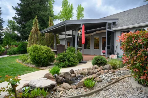 Exterior - 2071 Hope Ln, Redding, CA 96003 photo 6 of 12