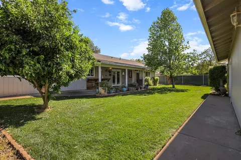 Exterior - 23290 Hogsback Rd, Red Bluff, CA 96080 photo 4 of 21