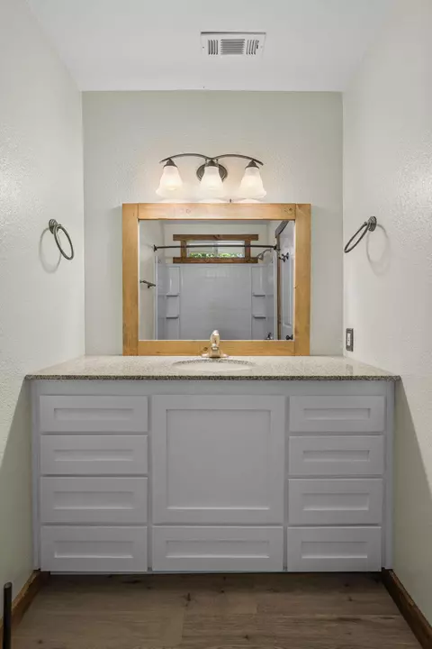 Bath - 23290 Hogsback Rd, Red Bluff, CA 96080 photo 7 of 8