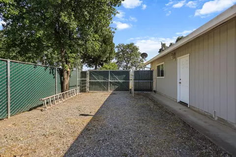 Exterior - 23290 Hogsback Rd, Red Bluff, CA 96080 photo 10 of 21