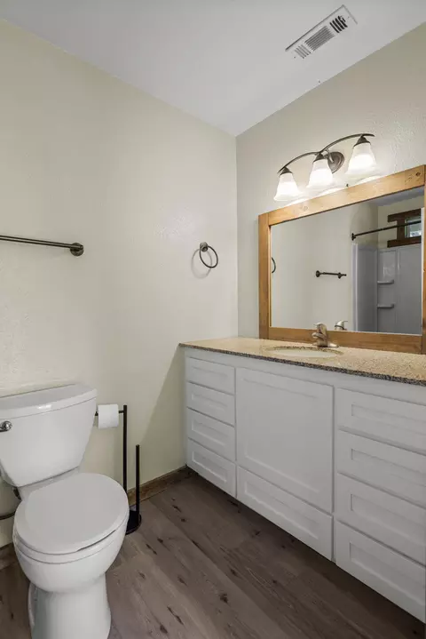 Bath - 23290 Hogsback Rd, Red Bluff, CA 96080 photo 6 of 8