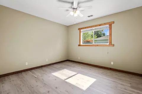 Bedroom - 23290 Hogsback Rd, Red Bluff, CA 96080 photo 4 of 12