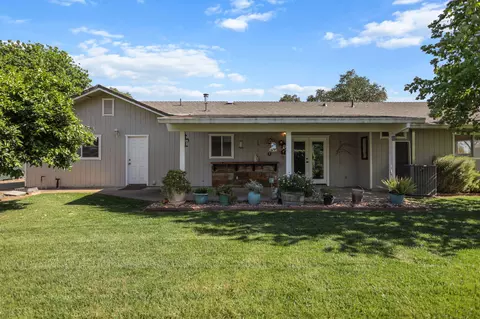 Exterior - 23290 Hogsback Rd, Red Bluff, CA 96080 photo 3 of 21