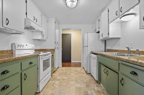 Kitchen - 3778 Scorpius Way, Redding, CA 96002 photo 1 of 3
