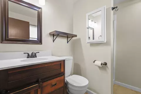 Bath - 3778 Scorpius Way, Redding, CA 96002 photo 3 of 3