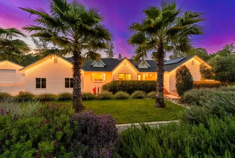 Exterior - 8101 Montgomery Cir, Redding, CA 96001 photo 2 of 33
