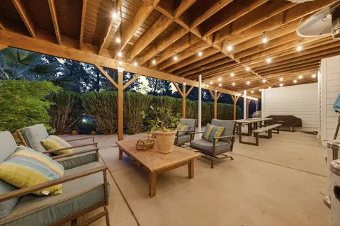 Exterior - 8101 Montgomery Cir, Redding, CA 96001 photo 22 of 33