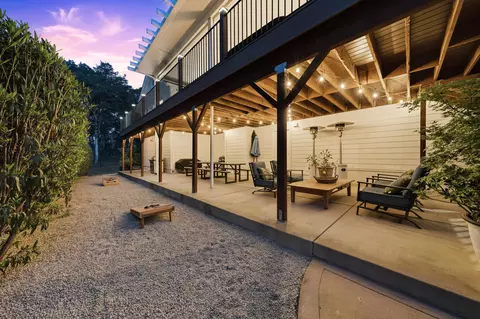 Exterior - 8101 Montgomery Cir, Redding, CA 96001 photo 21 of 33
