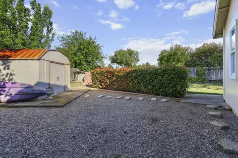 Exterior - 1959 Alexis Ct, Redding, CA 96002 photo 7 of 9