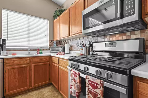 Kitchen - 1959 Alexis Ct, Redding, CA 96002 photo 2 of 2