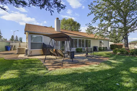 Exterior - 1959 Alexis Ct, Redding, CA 96002 photo 2 of 9