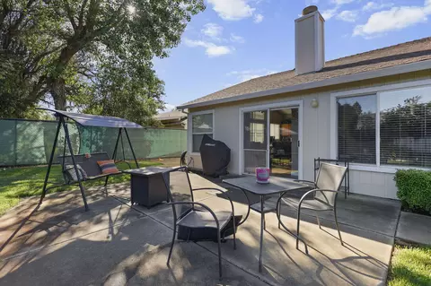 Exterior - 1959 Alexis Ct, Redding, CA 96002 photo 4 of 9