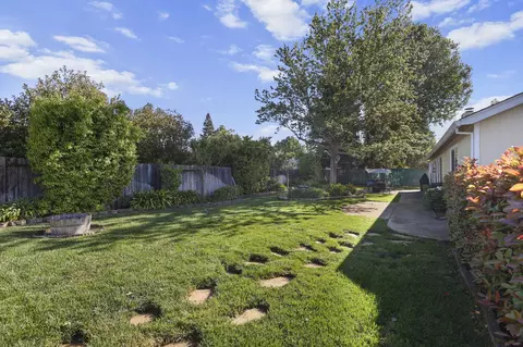 Exterior - 1959 Alexis Ct, Redding, CA 96002 photo 9 of 9