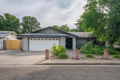 340 Christina Dr, Red Bluff, CA 96080