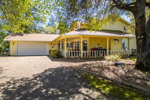 14240 Gordon Dr, Bella Vista, CA 96008