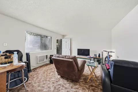 Living - 3140 C St, Redding, CA 96002 photo 5 of 5