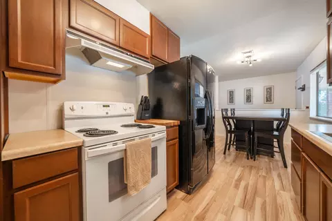 Kitchen - 5802 Mountain View Dr, Redding, CA 96003 photo 1 of 4