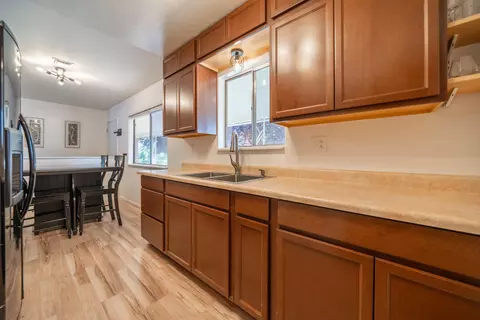 Kitchen - 5802 Mountain View Dr, Redding, CA 96003 photo 2 of 4
