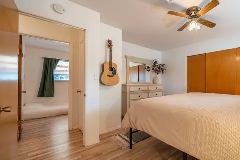 Bedroom - 5802 Mountain View Dr, Redding, CA 96003 photo 5 of 5