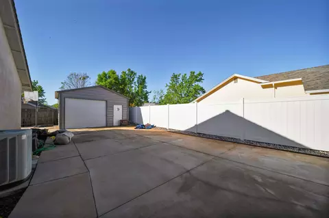 Exterior - 1397 Empress Ln, Redding, CA 96002 photo 9 of 9
