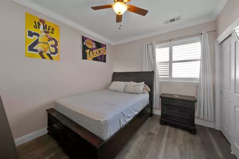 Bedroom - 1397 Empress Ln, Redding, CA 96002 photo 3 of 6