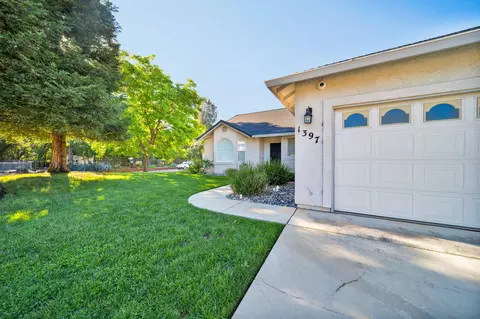 Exterior - 1397 Empress Ln, Redding, CA 96002 photo 2 of 9