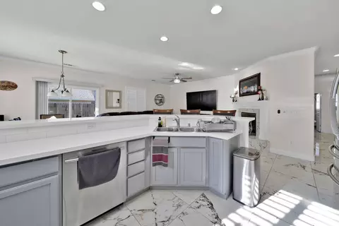 Kitchen - 1397 Empress Ln, Redding, CA 96002 photo 5 of 5