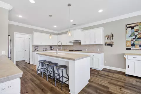 Kitchen - 4039 Winter Green Ct, Redding, CA 96001 photo 2 of 6