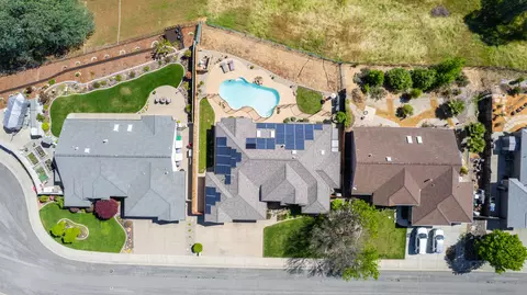 View/Area - 4039 Winter Green Ct, Redding, CA 96001 photo 2 of 3