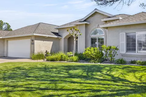Exterior - 4039 Winter Green Ct, Redding, CA 96001 photo 3 of 12