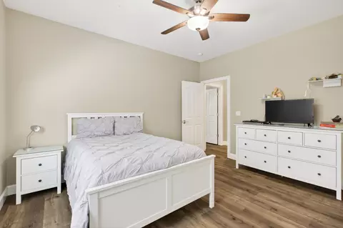 Bedroom - 4039 Winter Green Ct, Redding, CA 96001 photo 6 of 7