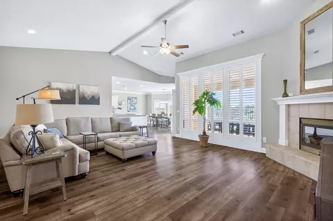 Living - 4039 Winter Green Ct, Redding, CA 96001 photo 2 of 3