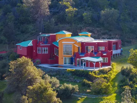 15000 Middletown Park Dr, Redding, CA 96001