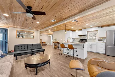 821 Saint Marks St, Redding, CA 96003