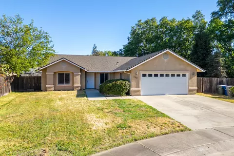 2762 Citrine Ave, Redding, CA 96001