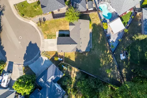 View/Area - 2762 Citrine Ave, Redding, CA 96001 photo 2 of 2