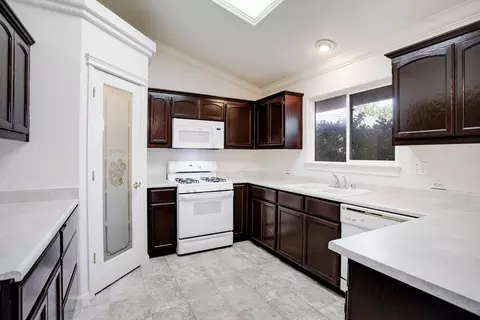 Kitchen - 2762 Citrine Ave, Redding, CA 96001 photo 2 of 4