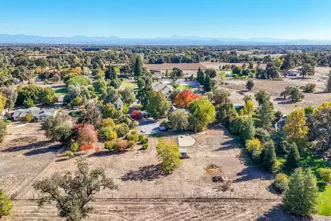 View/Area - 7429 Danish Ln, Redding, CA 96002 photo 5 of 11