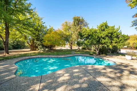 Exterior - 7429 Danish Ln, Redding, CA 96002 photo 17 of 48