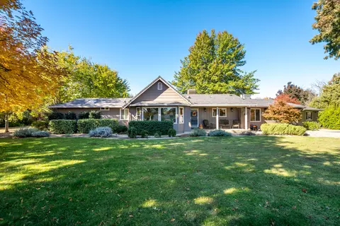 Exterior - 7429 Danish Ln, Redding, CA 96002 photo 3 of 48