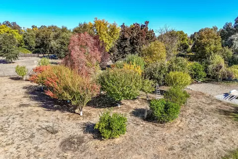 Exterior - 7429 Danish Ln, Redding, CA 96002 photo 47 of 48